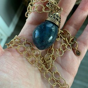 Stunning statement necklace